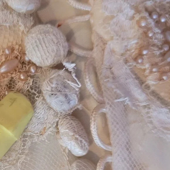 Vintage 1957 Wedding Gown & Juliet Cap - Picture 12 of 16